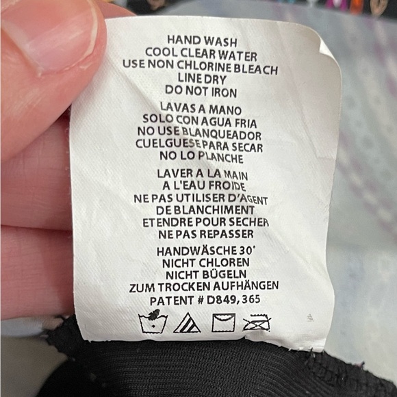 Miraclesuit Odyssey Shimmer Links One Piece Swimsuit NWOT, Size 14 - Picture 12 of 13